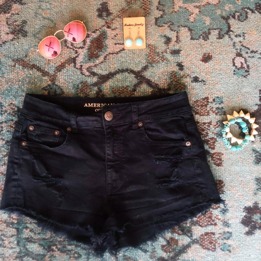 American Eagle Black festival shorts